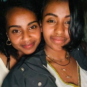 Meet your Posher, Bemmi